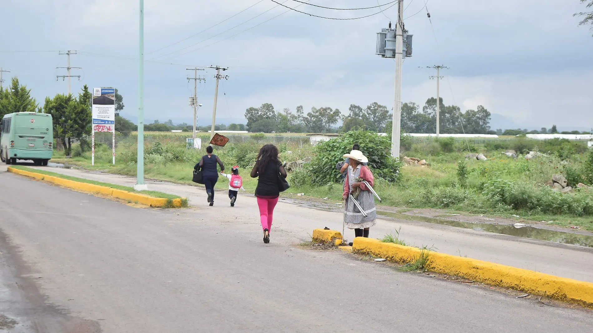 Buscan abatir niveles de pobreza en municipio con el acercamiento a los servicios bÃ¡sicos.